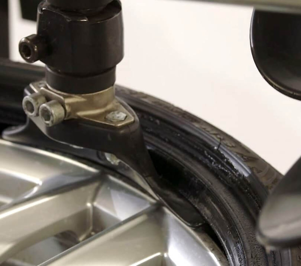 Reifenmontage – einfach und sauber Reifenmontage – einfach und sauber